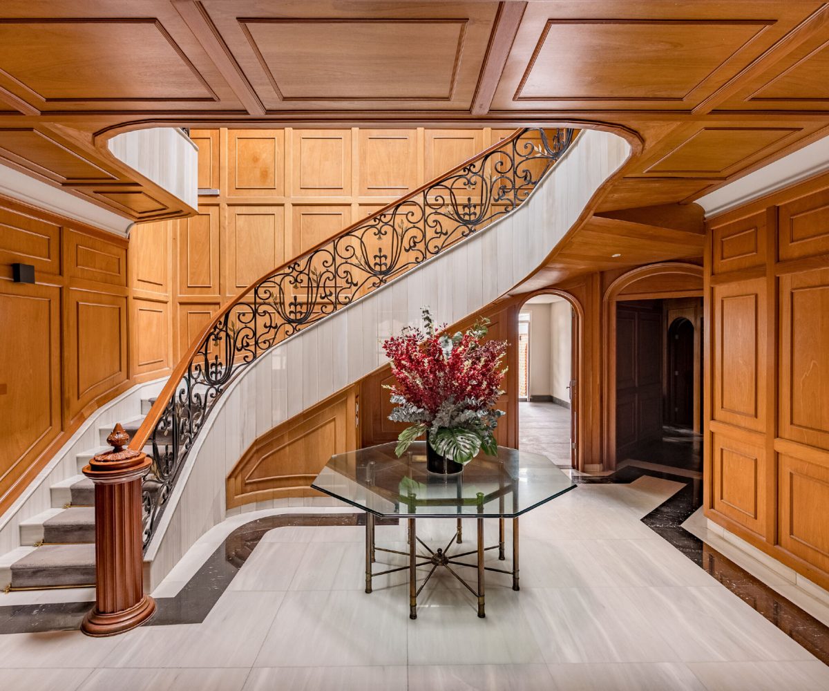 pasillo hotel the mark